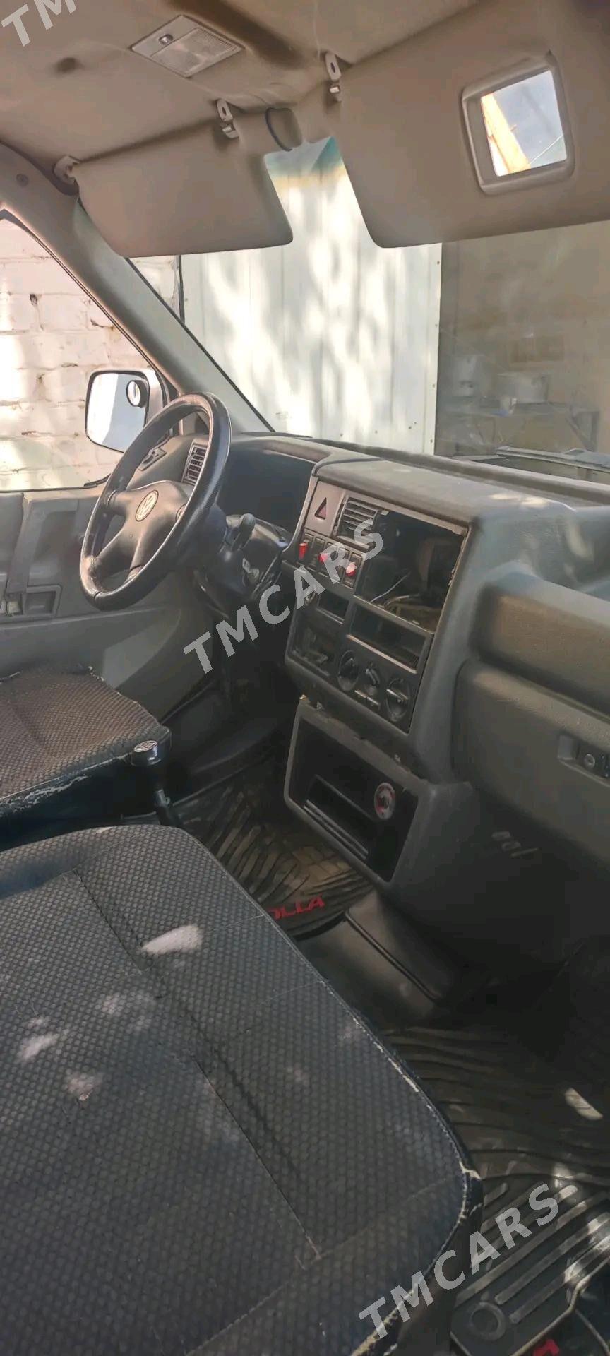 Volkswagen Amarok 2004 - 70 000 TMT - Mary - img 5