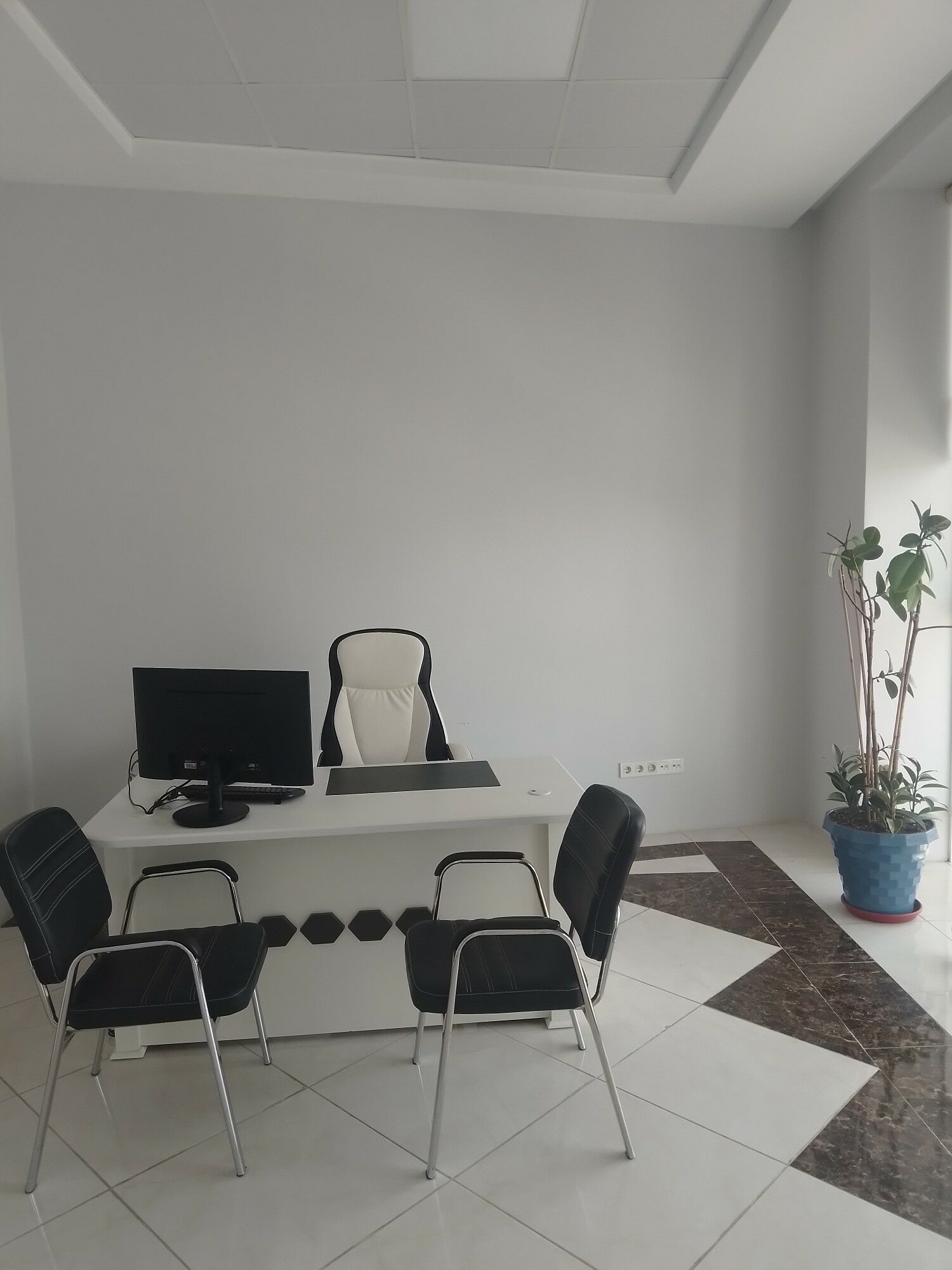 Obezdnoýda 230m² ofisimiz bar - G.Kuliýew köç. (Obýezdnoý) - img 4