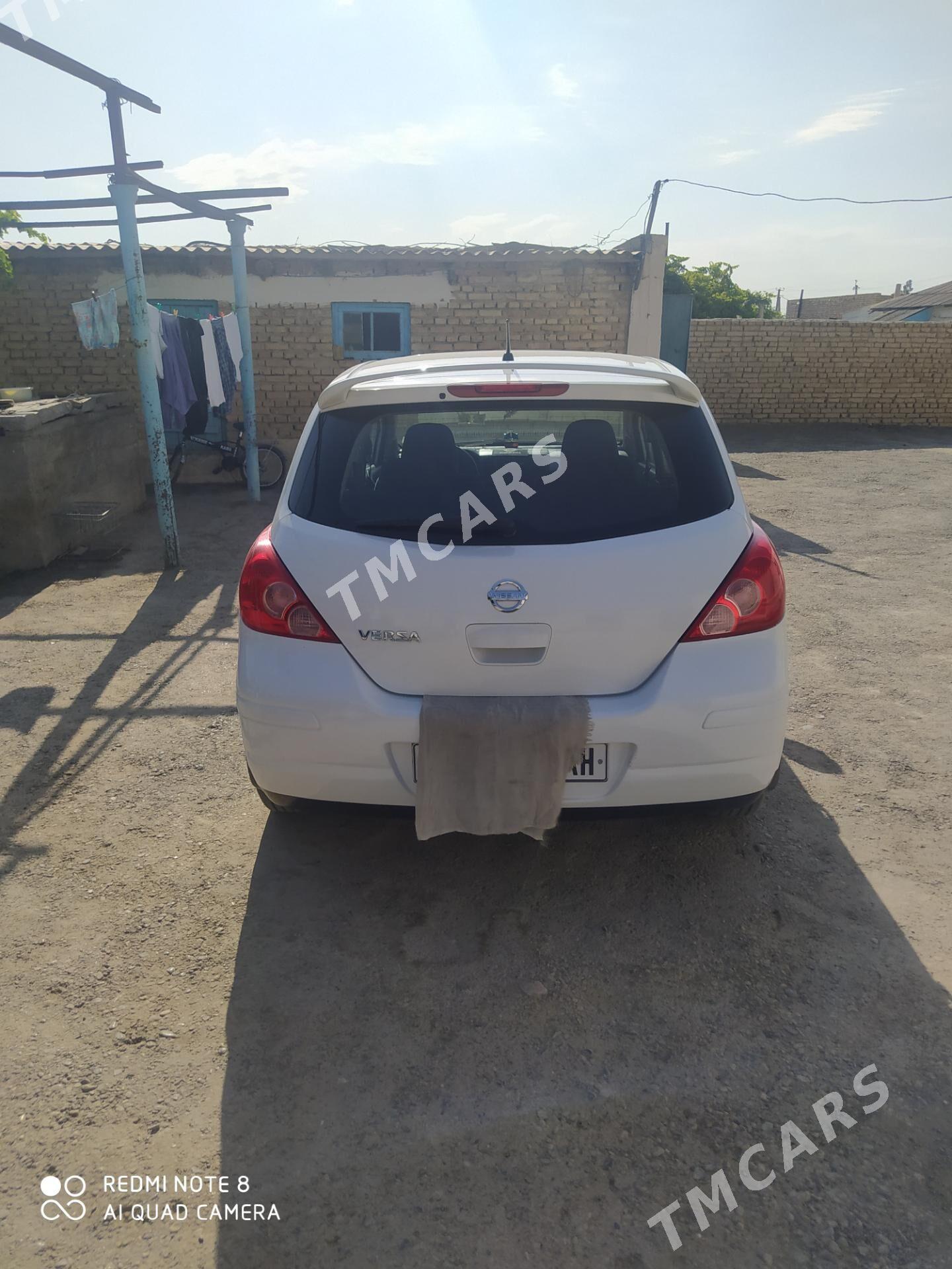 Nissan Versa 2010 - 117 000 TMT - Ашхабад - img 2