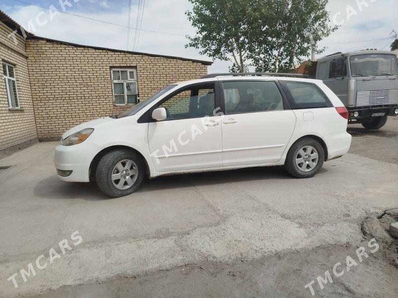 Toyota Sienna 2004 - 180 000 TMT - Кёнеургенч - img 2