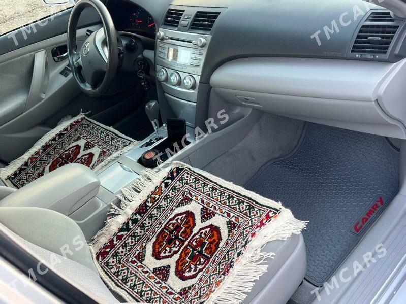 Toyota Camry 2010 - 220 000 TMT - Дянев - img 3