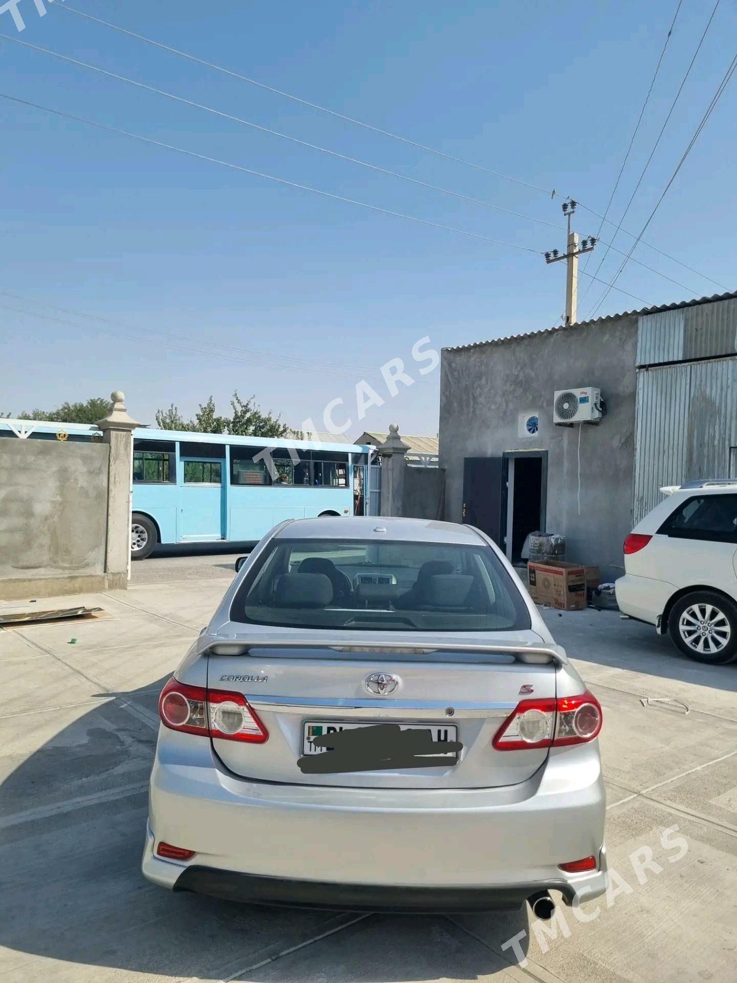 Toyota Corolla 2011 - 168 000 TMT - Гёкдепе - img 2