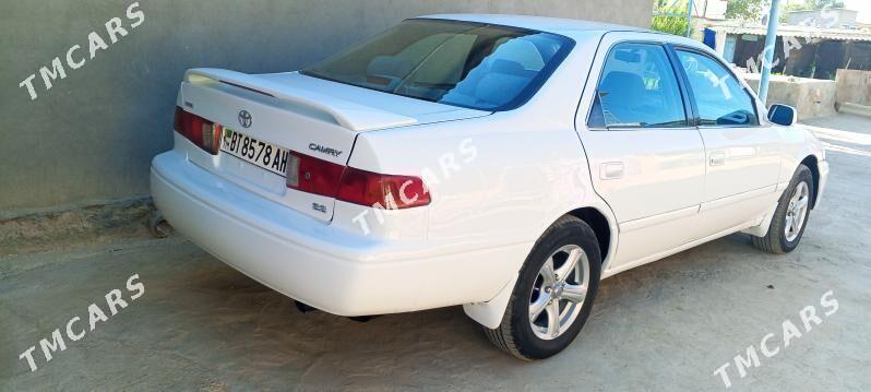 Toyota Camry 2001 - 105 000 TMT - Бабадайхан - img 2