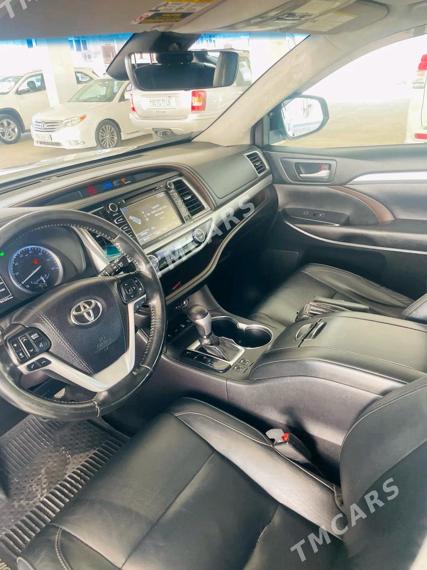 Toyota Highlander 2019 - 430 000 TMT - Туркменабат - img 7