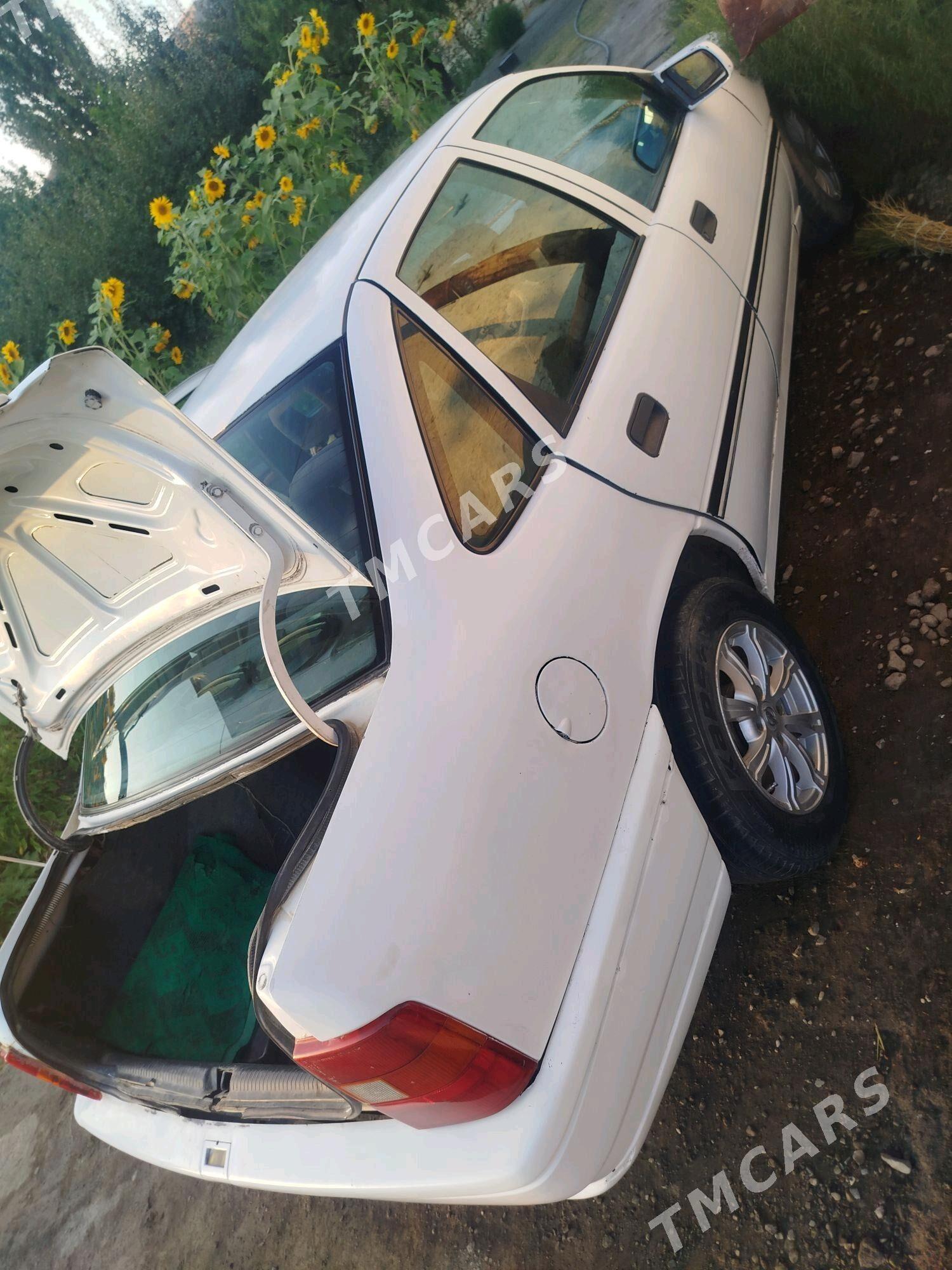 Opel Vectra 1992 - 36 000 TMT - Magtymguly - img 3