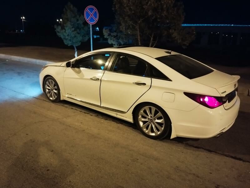 Hyundai Sonata 2010 - 130 000 TMT - Бахарден - img 4