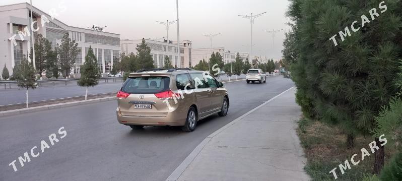Toyota Sienna 2010 - 270 000 TMT - Aşgabat - img 2