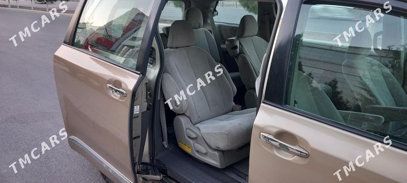 Toyota Sienna 2010 - 270 000 TMT - Aşgabat - img 3