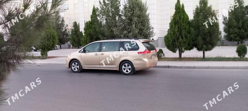 Toyota Sienna 2010 - 270 000 TMT - Aşgabat - img 5