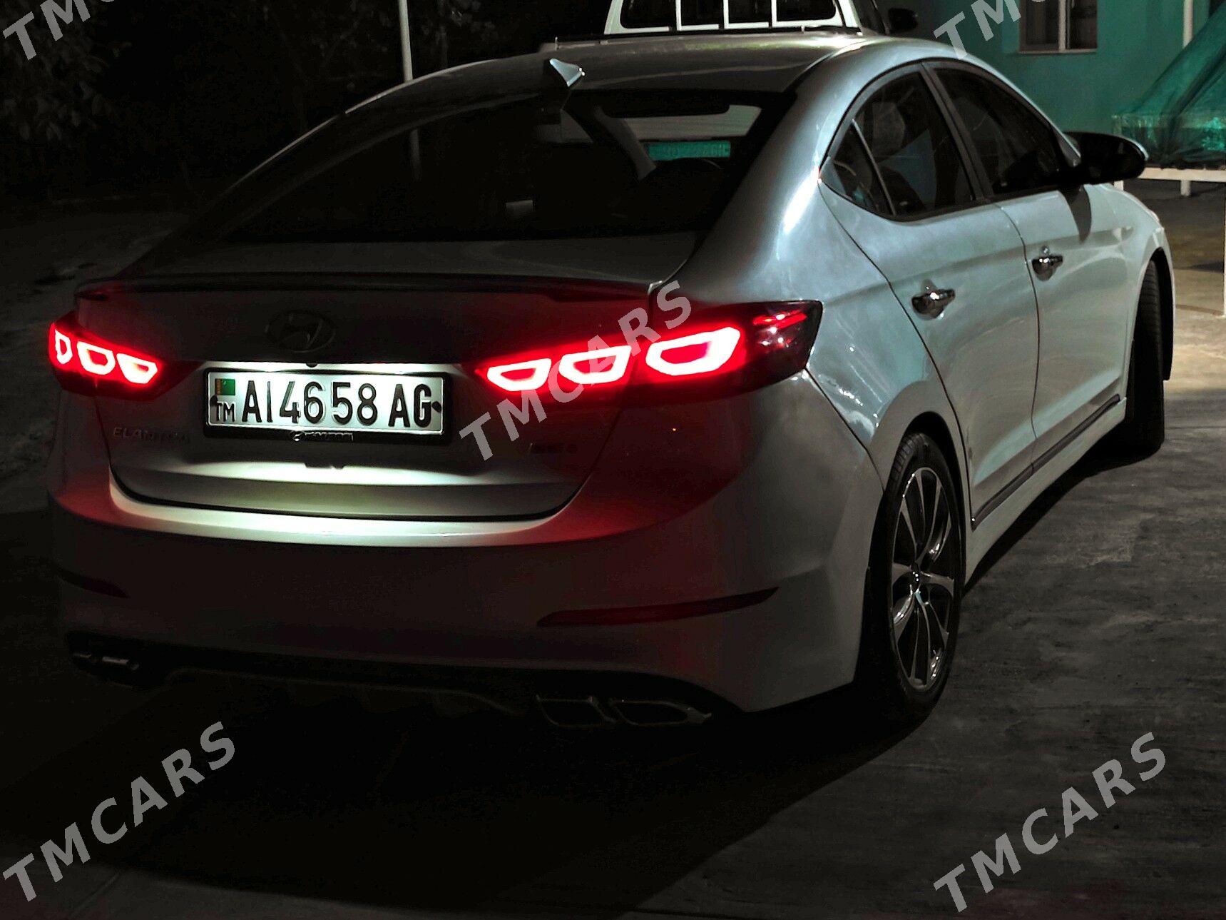 Hyundai Elantra 2017 - 177 000 TMT - Ýanbaş - img 5