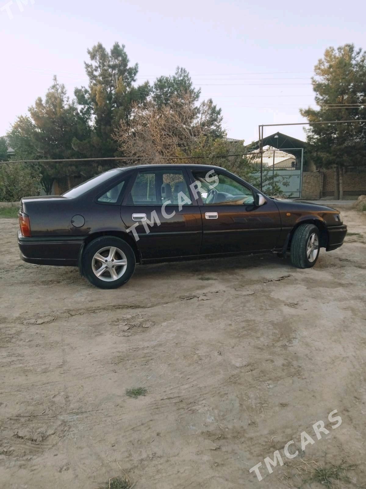 Opel Vectra 1996 - 45 000 TMT - Мургап - img 3