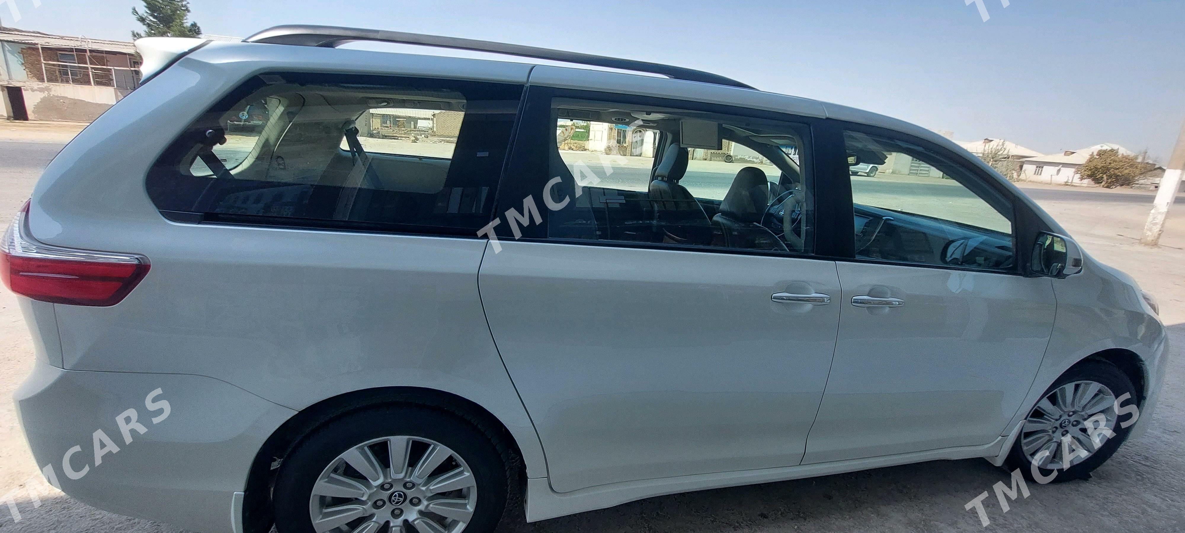 Toyota Sienna 2019 - 510 000 TMT - "Алтын Асыр" Гундогар базары ( Толкучка) - img 2