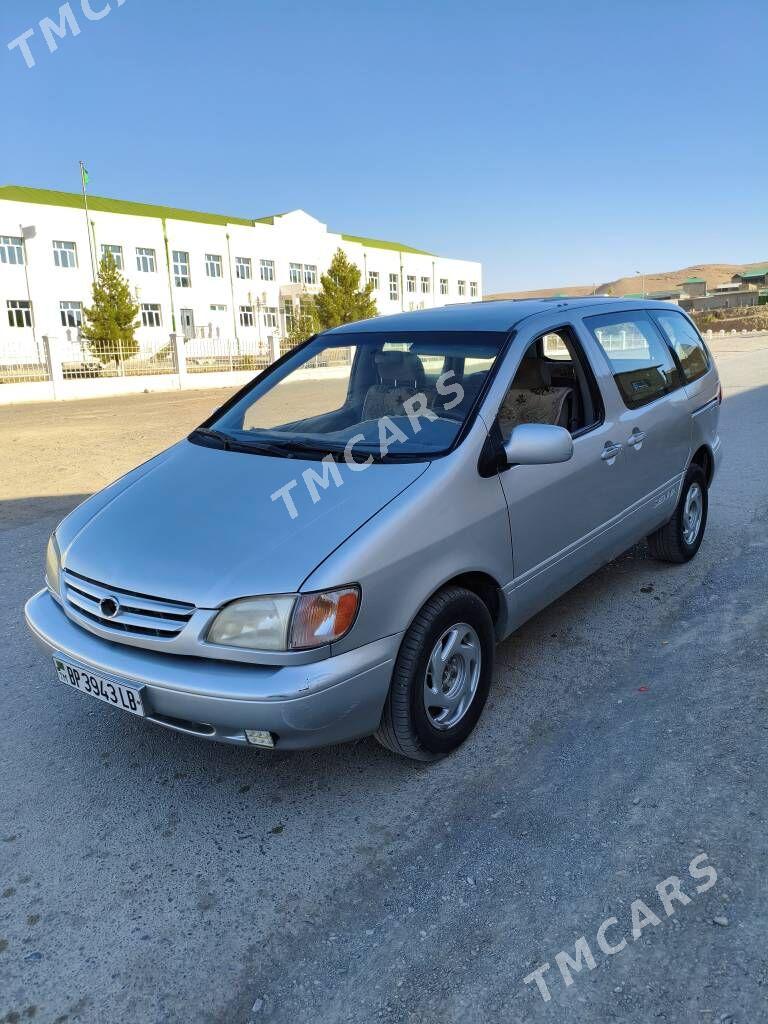 Toyota Sienna 2002 - 150 000 TMT - Магданлы - img 3