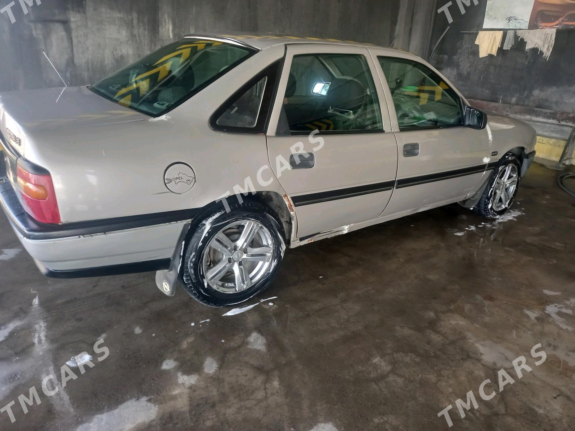 Opel Vectra 1992 - 30 000 TMT - Kaka - img 3