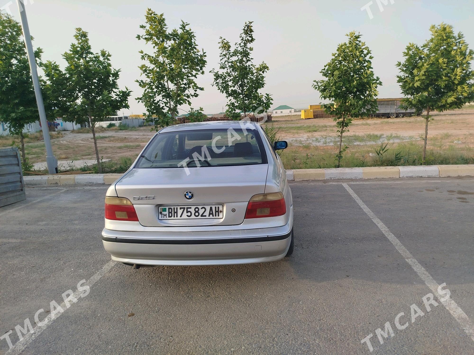 BMW E39 1998 - 48 000 TMT - Änew - img 4
