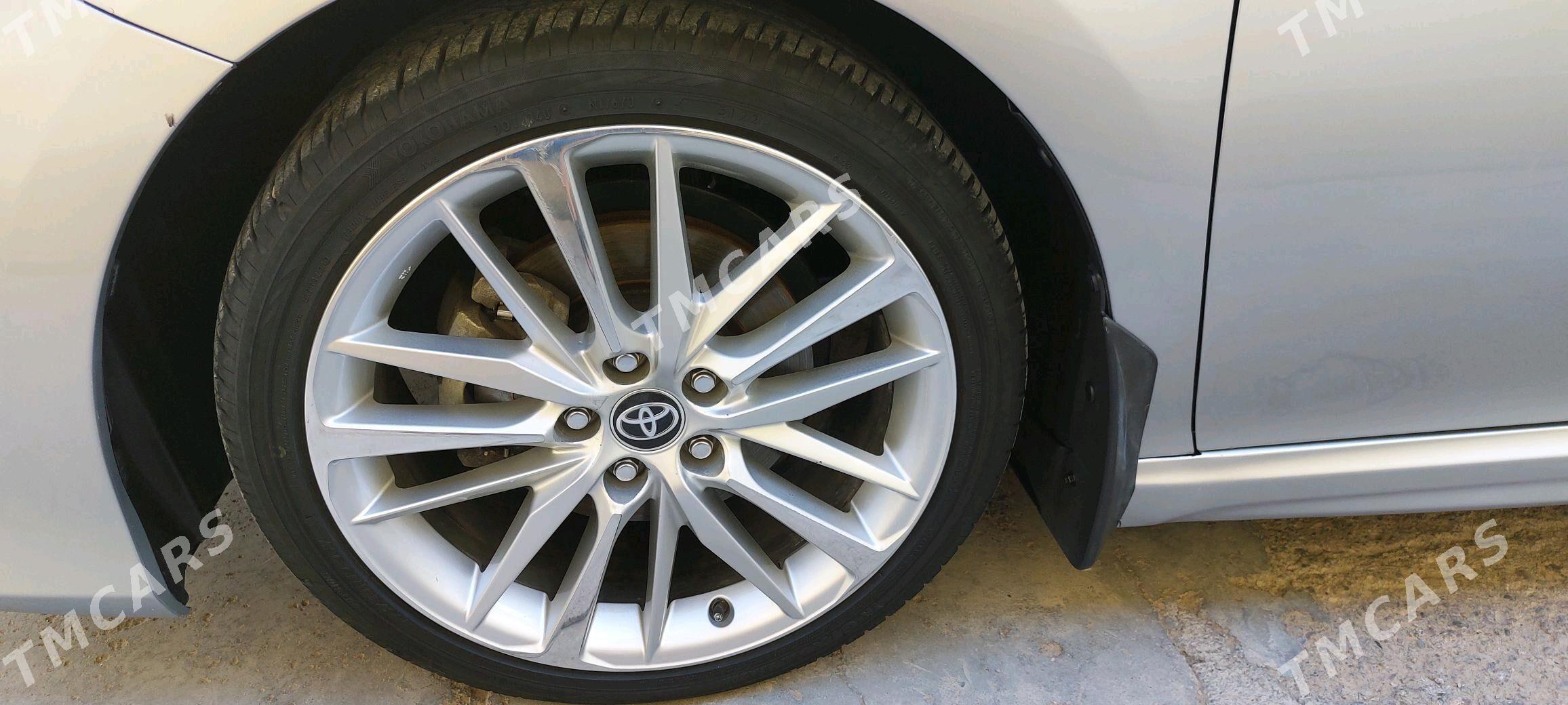 Toyota Camry 2022 - 290 000 TMT - Мары - img 3