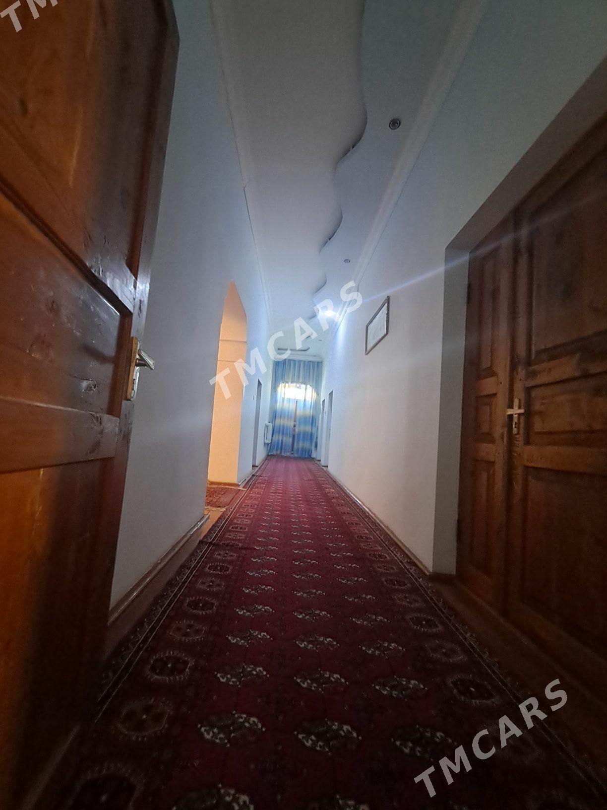 Hojalyk jaý - Gurbansoltan Eje - img 2