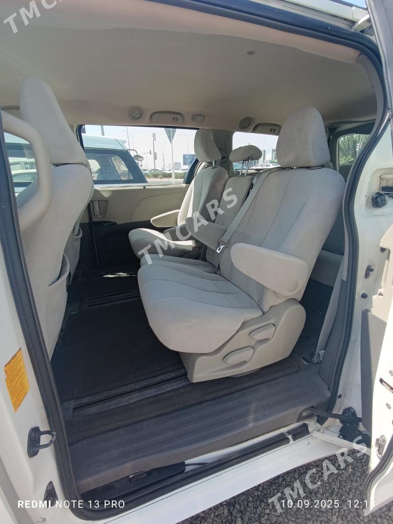Toyota Sienna 2012 - 285 000 TMT - Мары - img 6