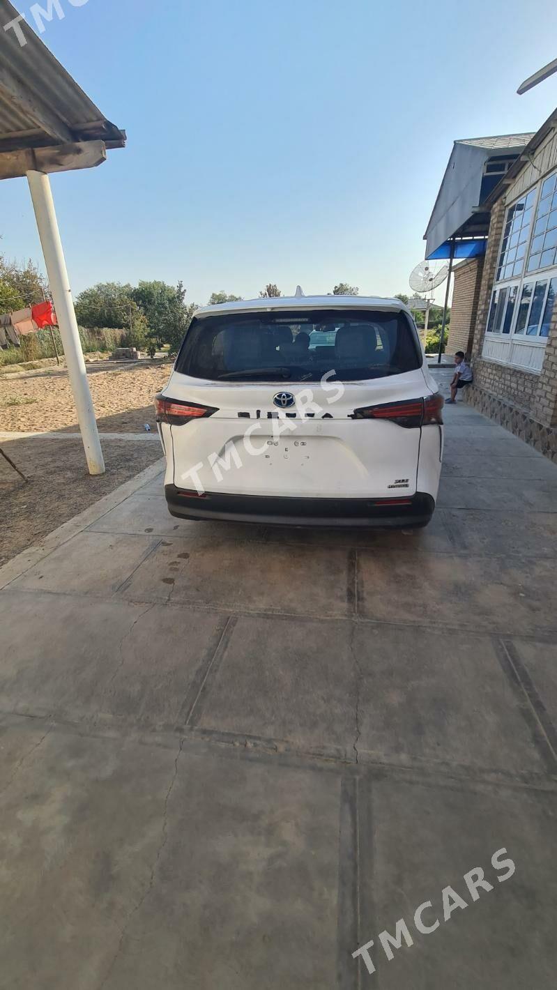 Toyota Sienna 2020 - 390 000 TMT - Мургап - img 9