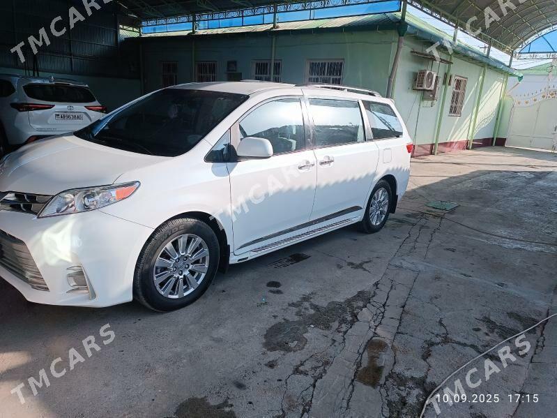 Toyota Sienna 2019 - 395 000 TMT - Aşgabat - img 7