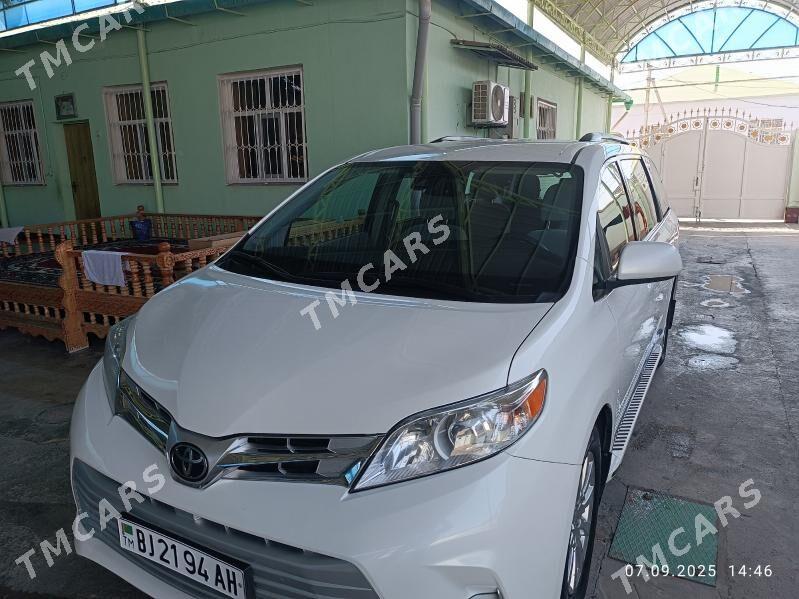 Toyota Sienna 2019 - 395 000 TMT - Aşgabat - img 6