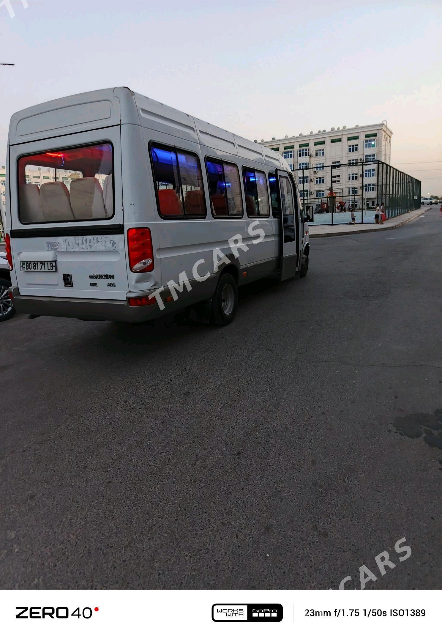 Mitsubishi Rosa 2006 - 250 000 TMT - Туркменабат - img 6