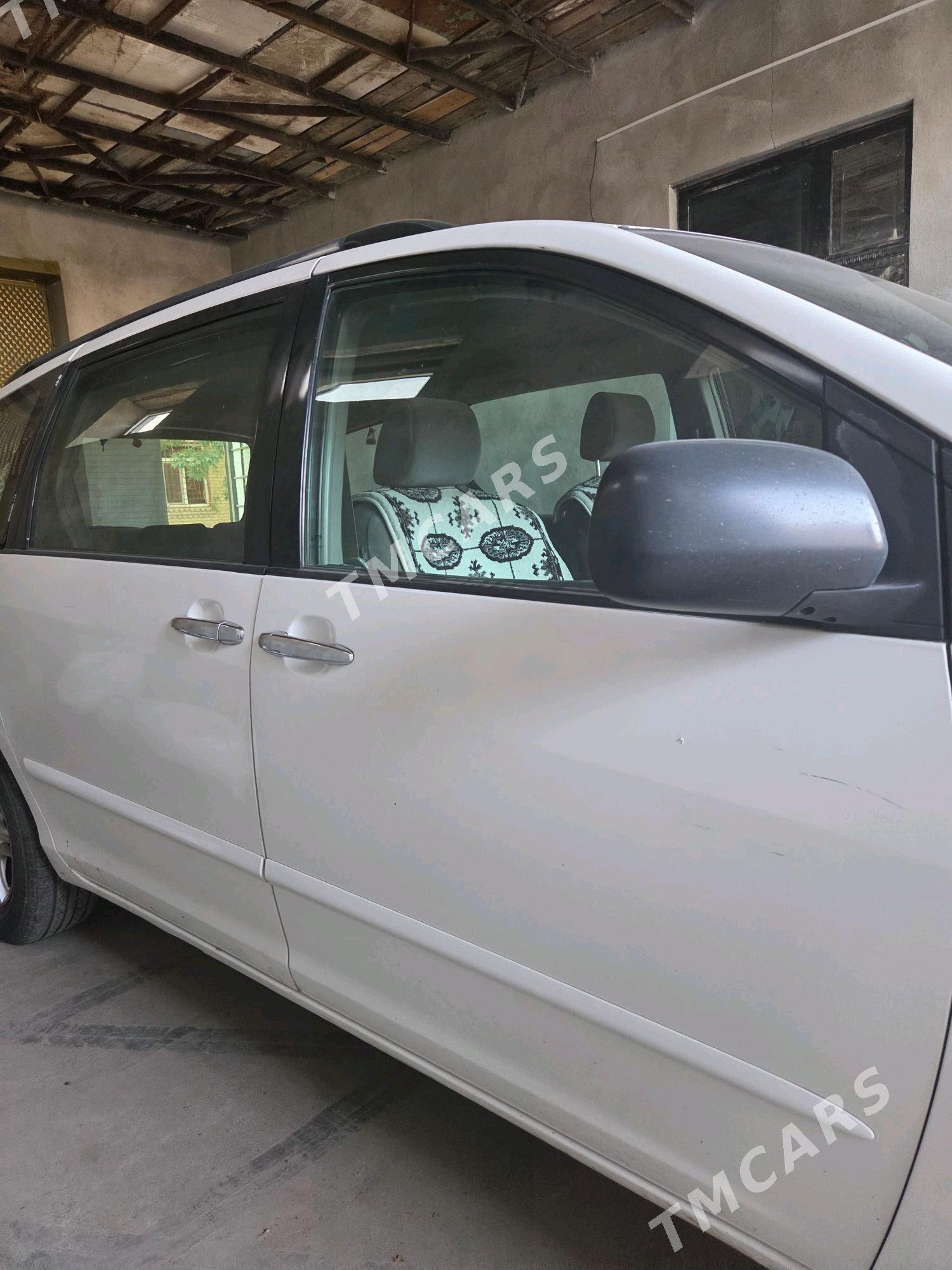 Toyota Sienna 2006 - 240 000 TMT - Туркменабат - img 3
