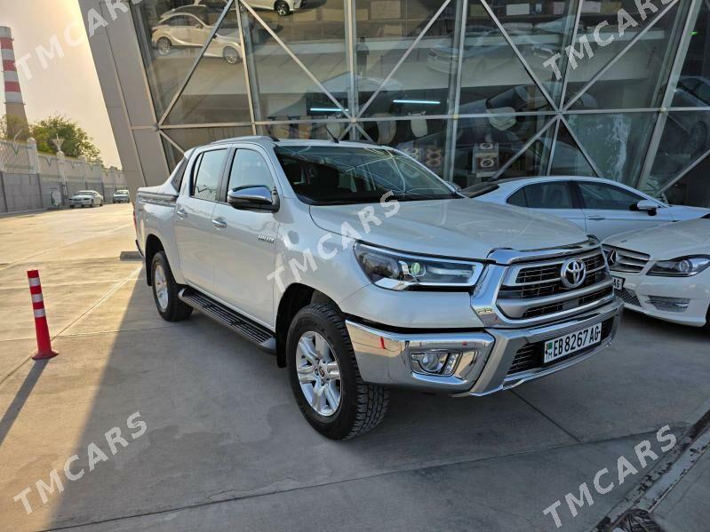 Toyota Hilux 2021 - 580 000 TMT - Ашхабад - img 3