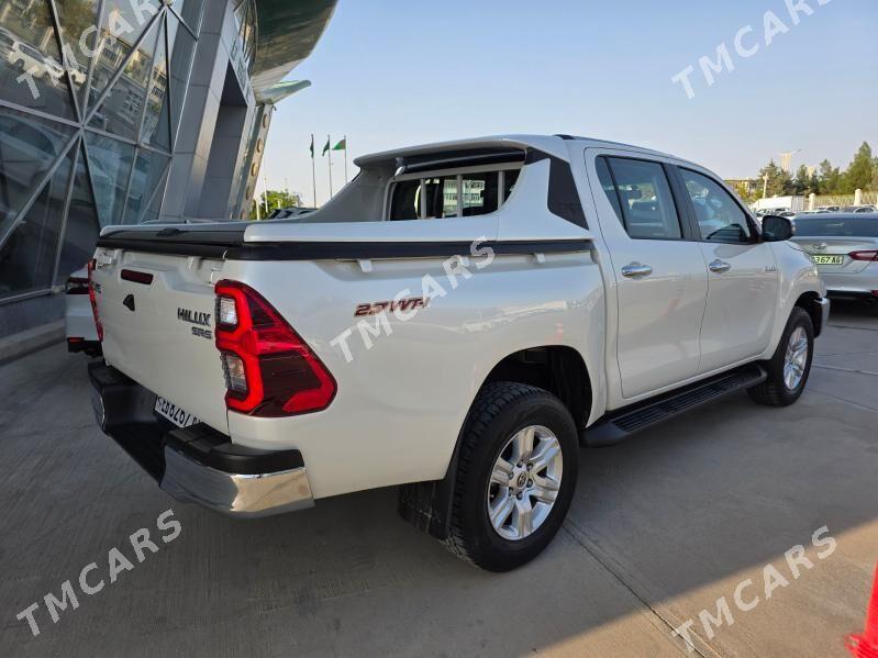 Toyota Hilux 2021 - 580 000 TMT - Ашхабад - img 2