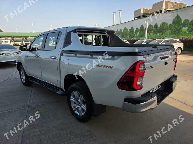 Toyota Hilux 2021 - 580 000 TMT - Ашхабад - img 5