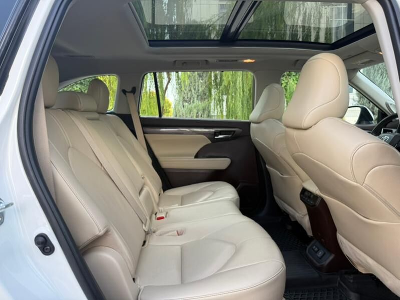 Toyota Highlander 2021 - 640 000 TMT - Ашхабад - img 4