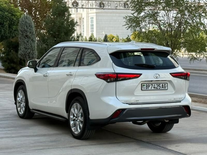 Toyota Highlander 2021 - 640 000 TMT - Ашхабад - img 9