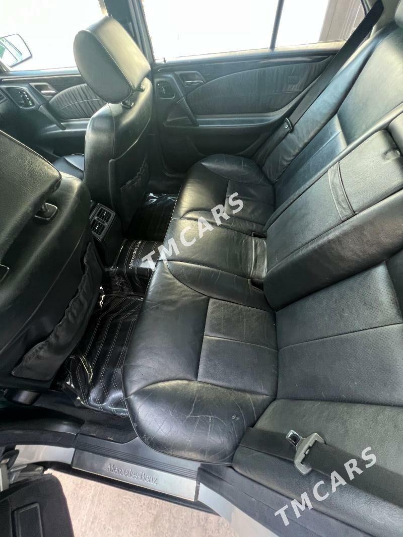 Mercedes-Benz E320 1999 - 125 000 TMT - Hitrowka - img 6