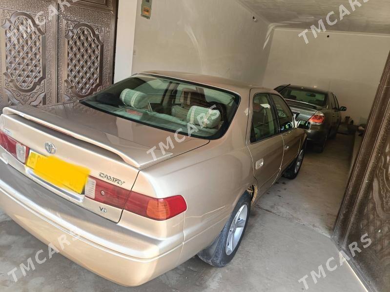 Toyota Camry 2001 - 135 000 TMT - Köneürgenç - img 3