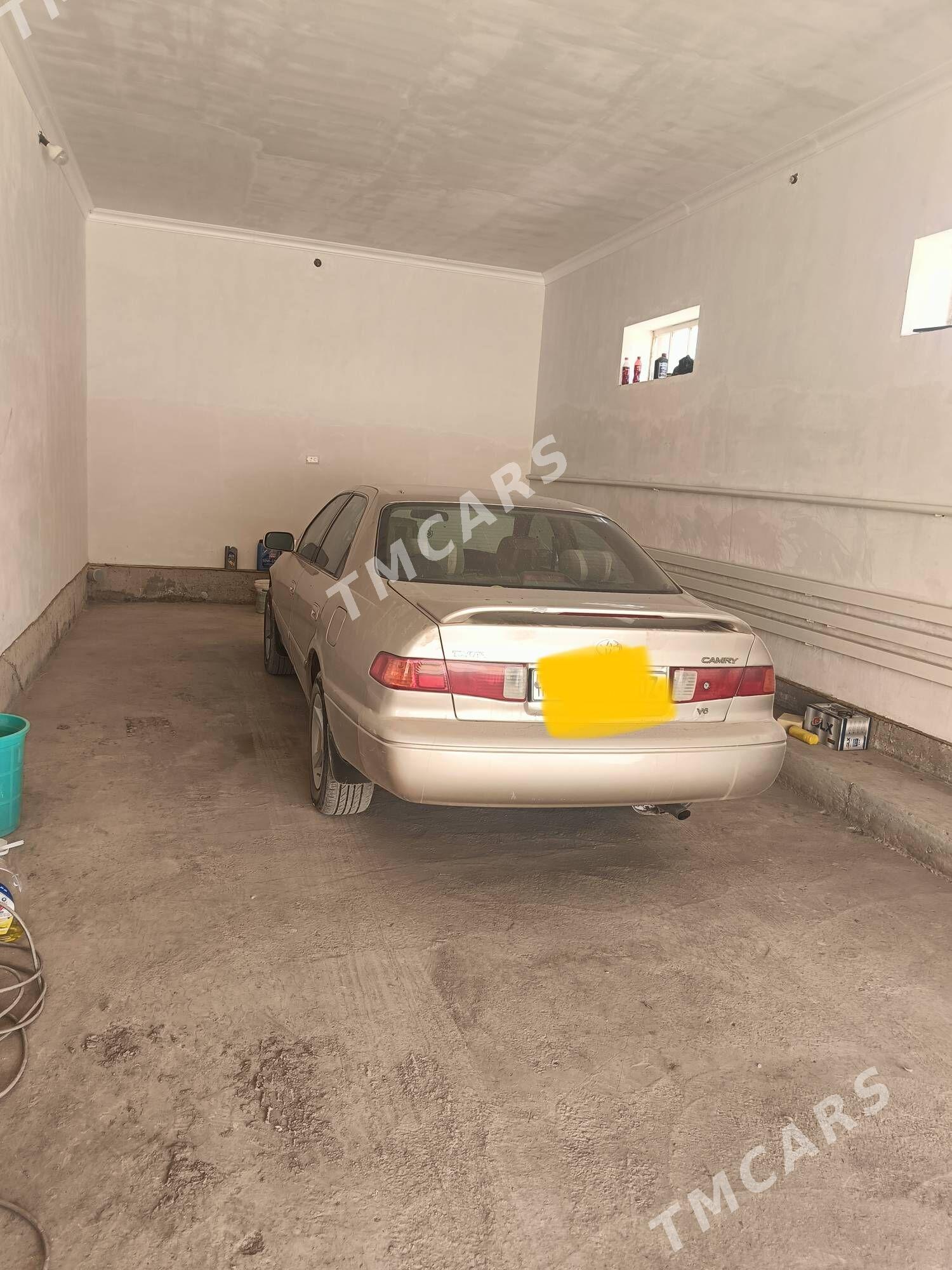 Toyota Camry 2001 - 135 000 TMT - Köneürgenç - img 4