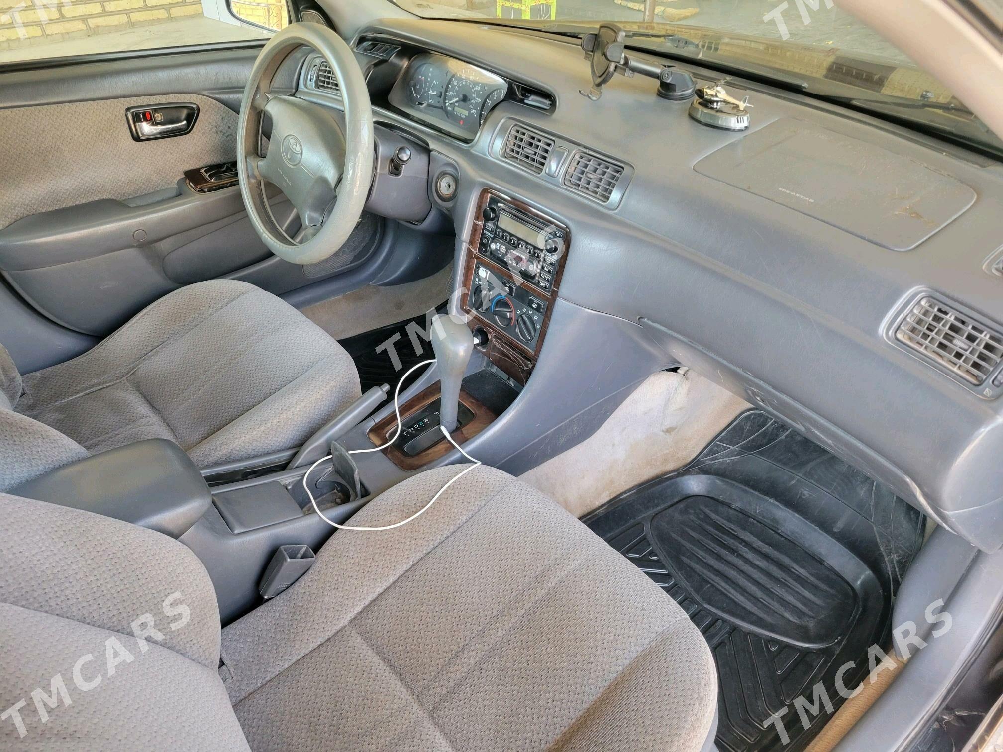 Toyota Camry 2001 - 122 000 TMT - Mary - img 2