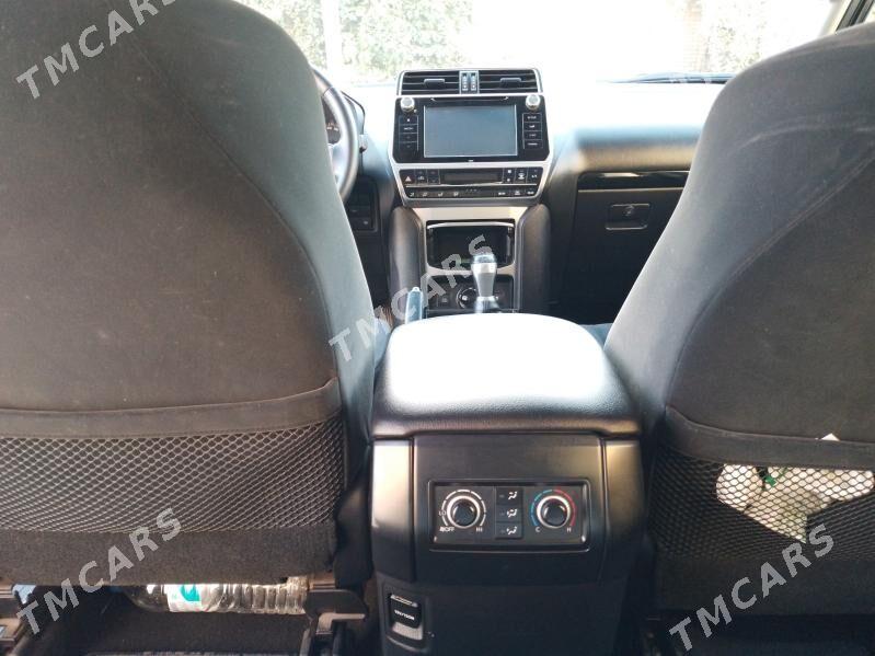 Toyota Land Cruiser Prado 2017 - 780 000 TMT - Дянев - img 8