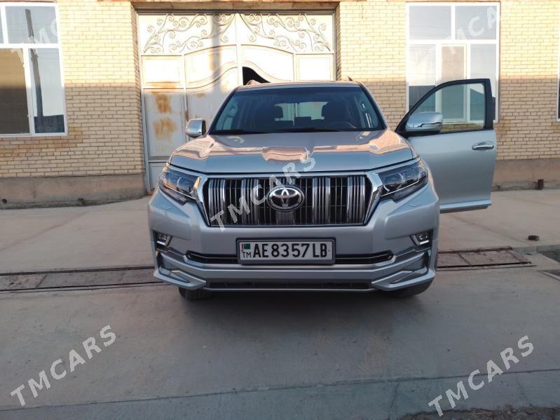 Toyota Land Cruiser Prado 2017 - 780 000 TMT - Дянев - img 7