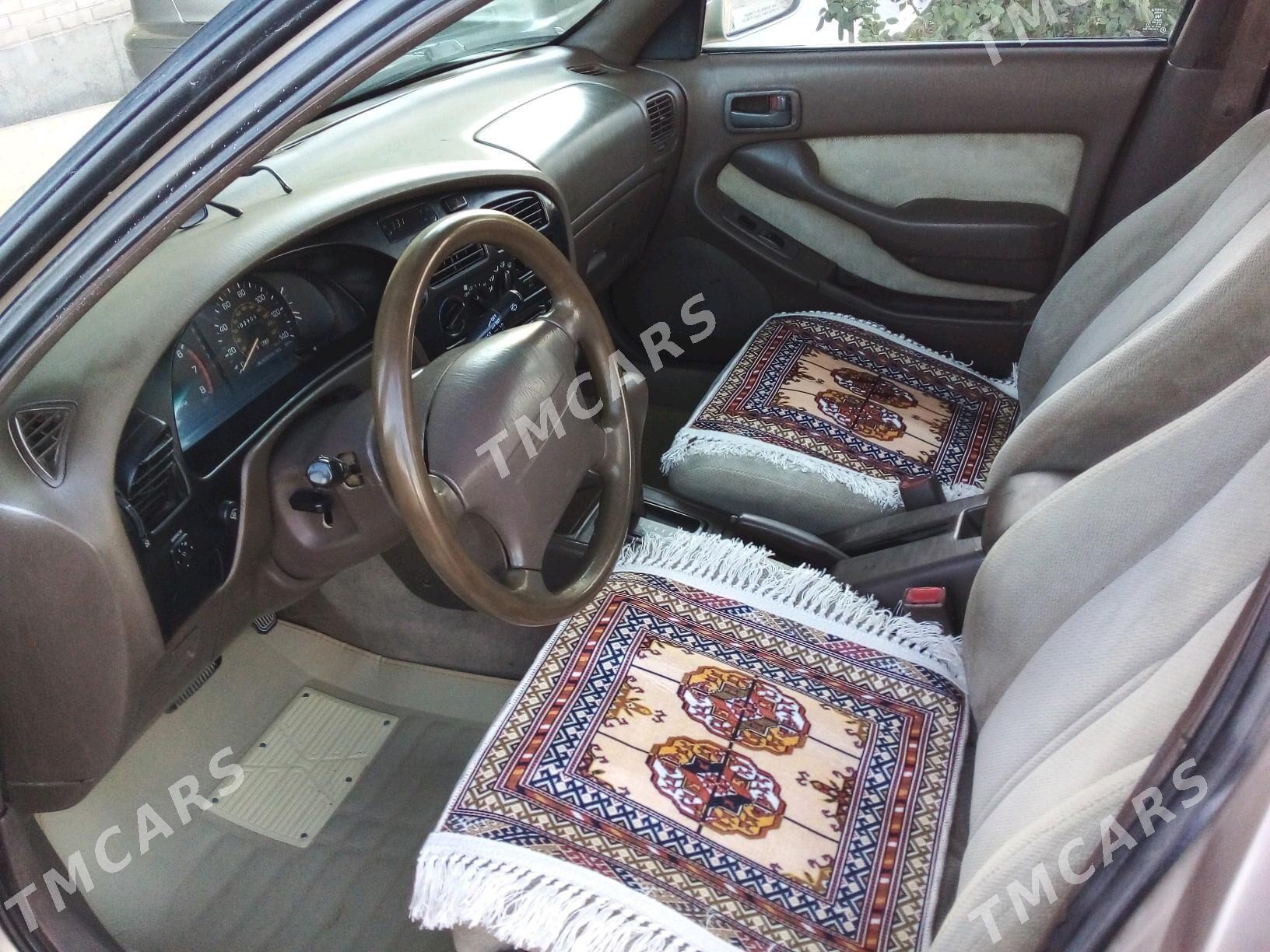Toyota Camry 1995 - 96 000 TMT - Saýat - img 5