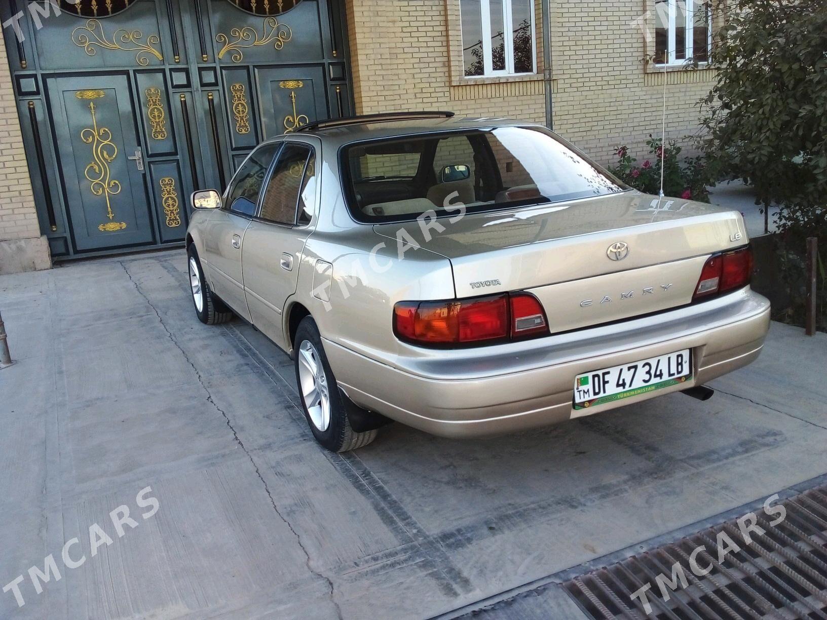 Toyota Camry 1995 - 96 000 TMT - Saýat - img 4
