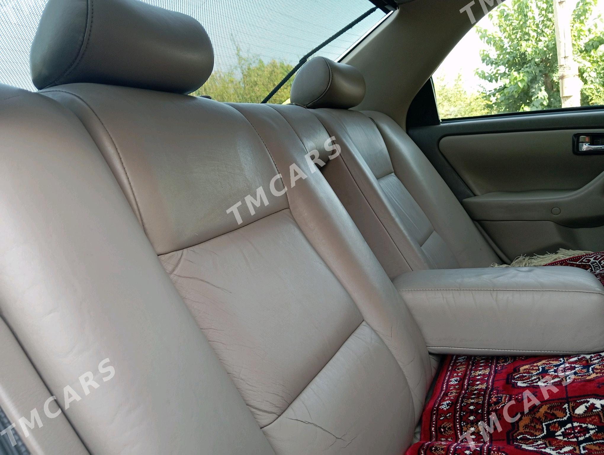 Toyota Camry 2001 - 177 000 TMT - Байрамали - img 4