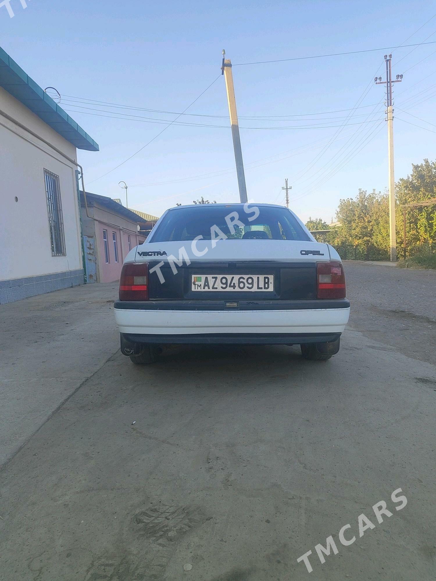 Opel Vectra 1990 - 25 000 TMT - Чарджоу - img 3