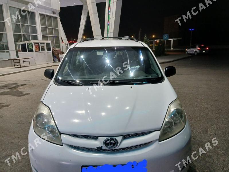 Toyota Sienna 2008 - 190 000 TMT - Дашогуз - img 4