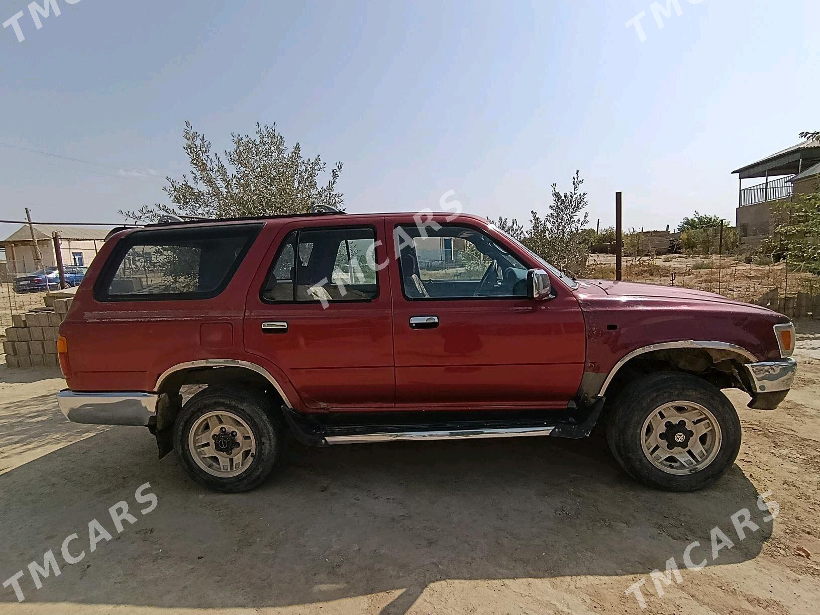 Toyota 4Runner 1995 - 32 000 TMT - Этрек - img 4