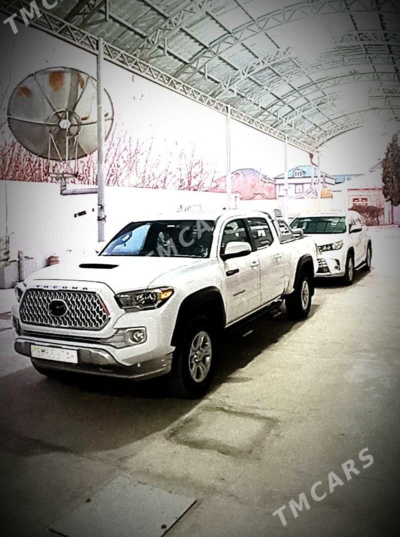 Toyota Tacoma 2018 - 465 000 TMT - Änew - img 2