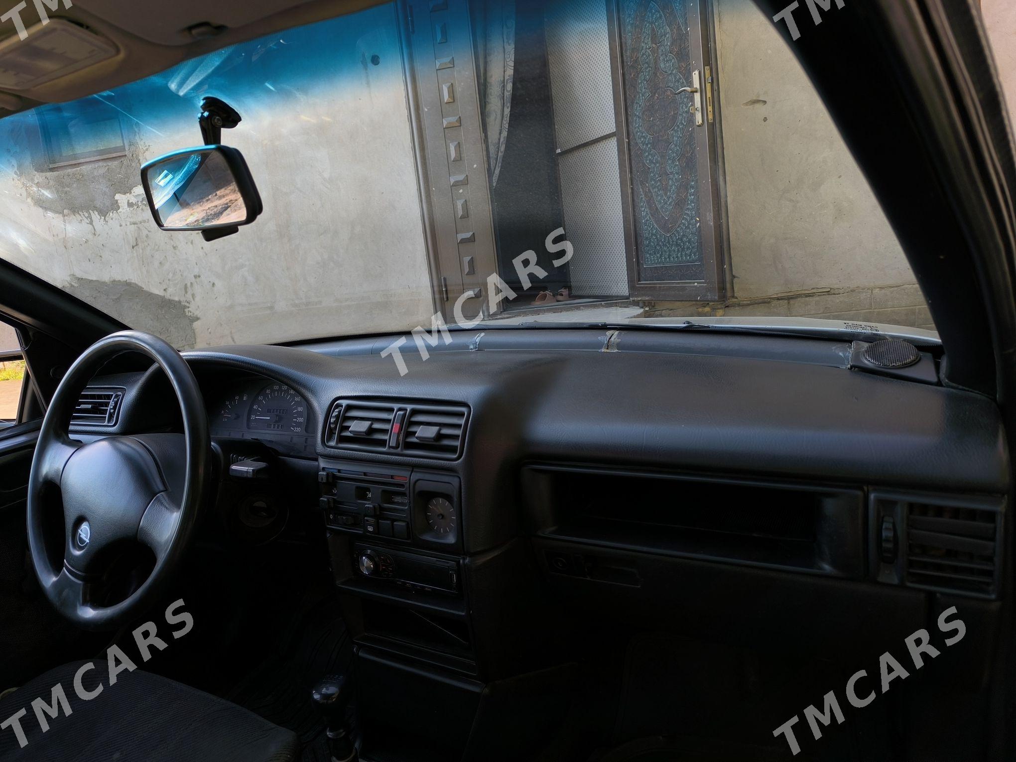 Opel Vectra 1992 - 30 000 TMT - Дашогуз - img 5