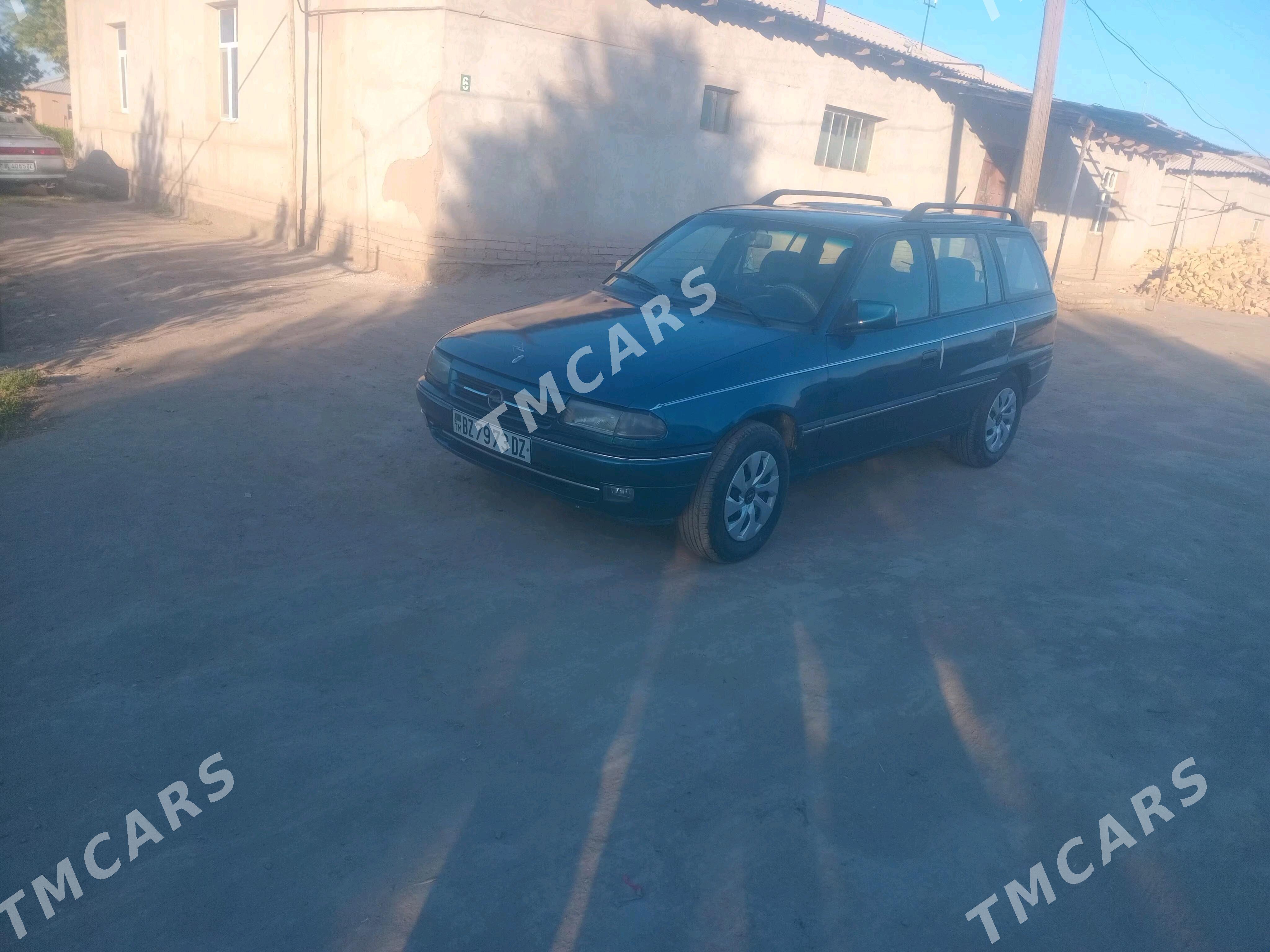 Opel Astra 1993 - 45 000 TMT - Губадаг - img 3