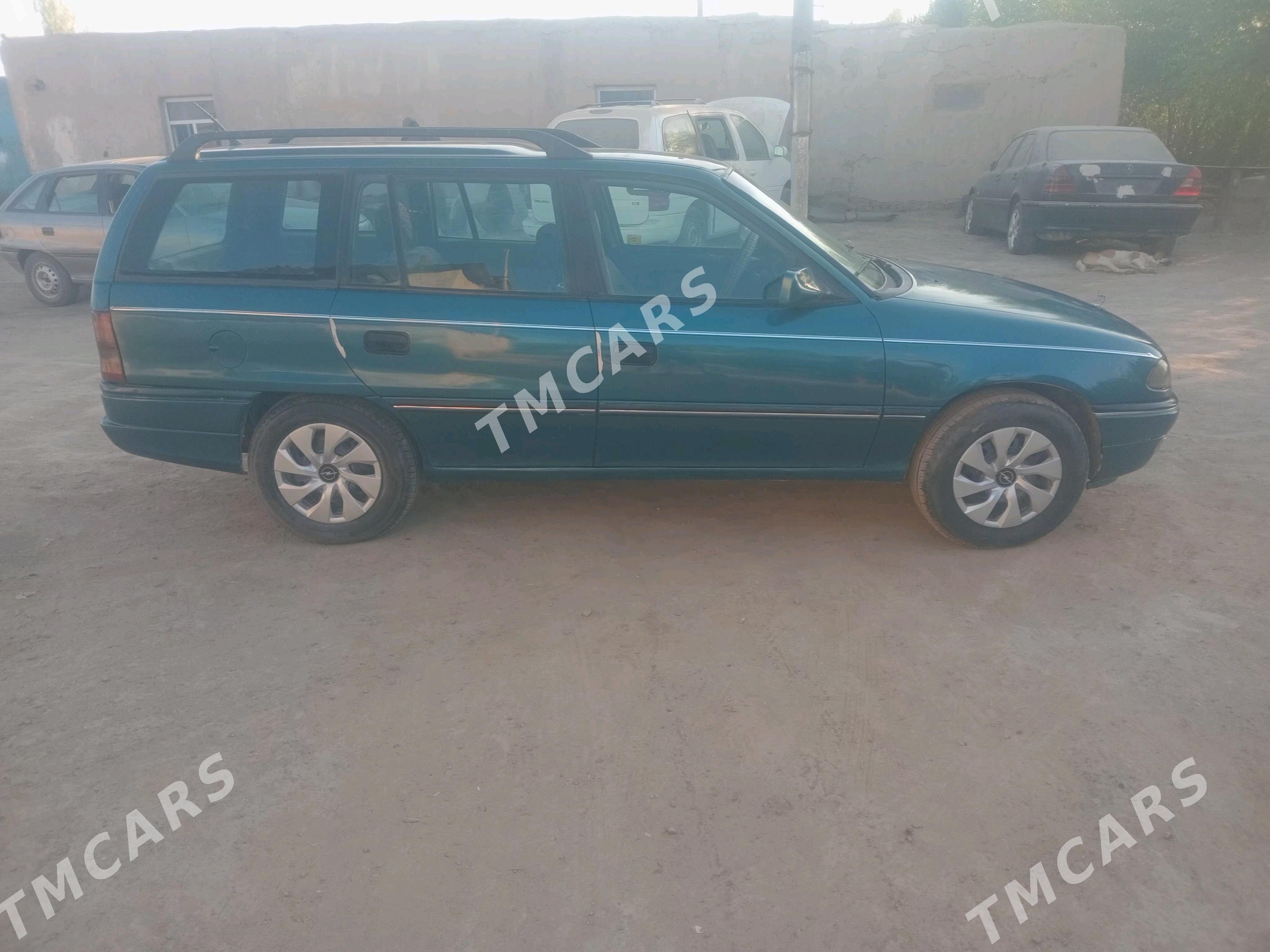 Opel Astra 1993 - 45 000 TMT - Губадаг - img 4