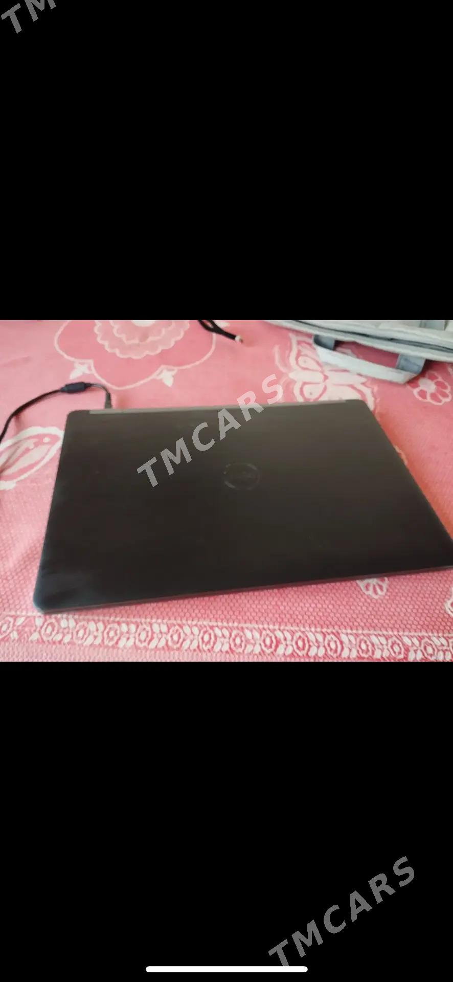 noutbuk Dell i5570 - 11 мкр - img 3