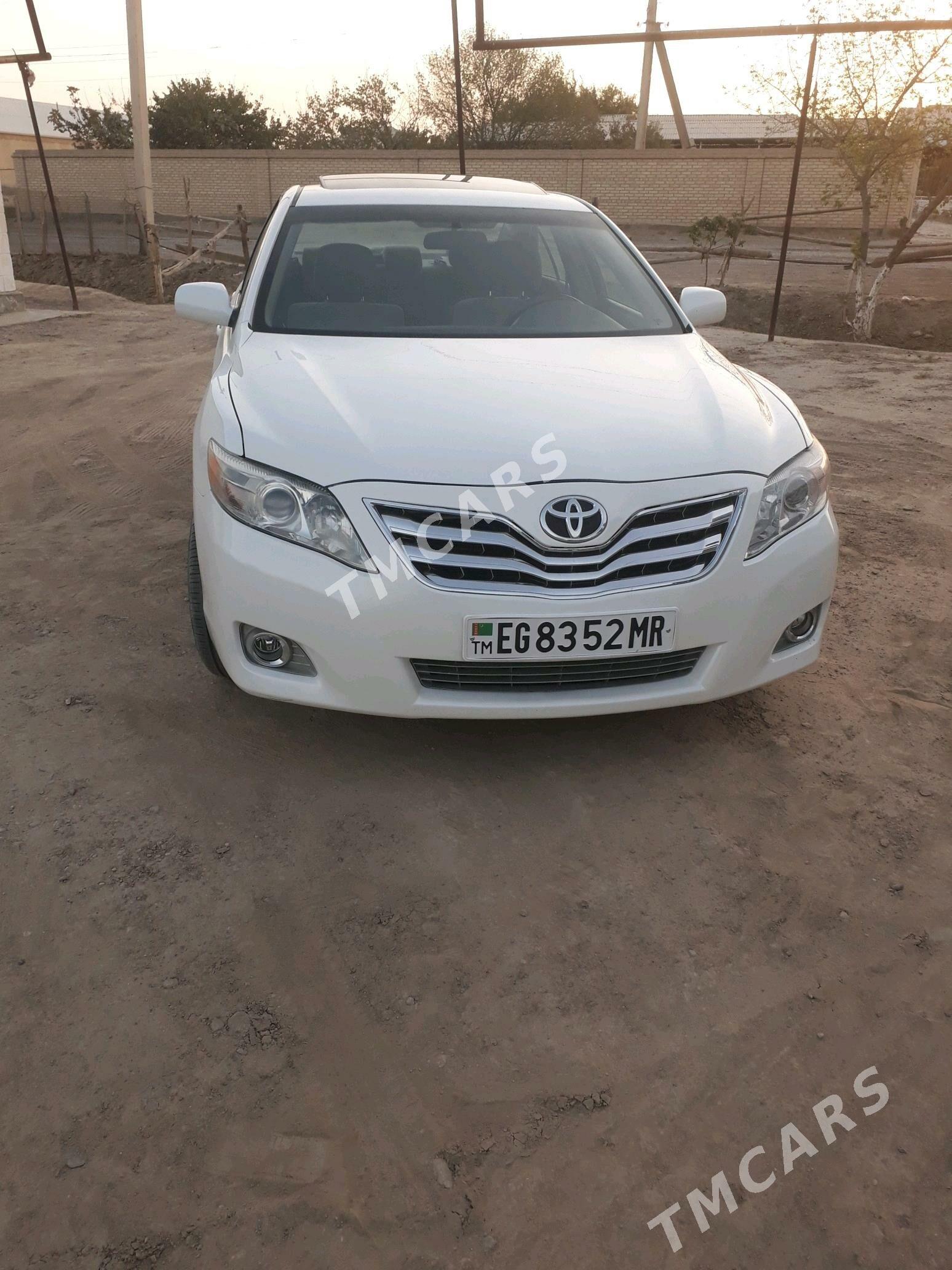 Toyota Camry 2011 - 180 000 TMT - Байрамали - img 4